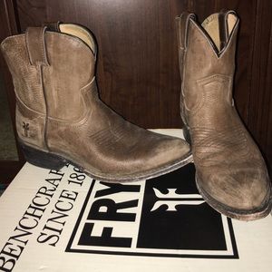 Frye "Billy short" bootie