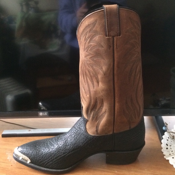 Justin men's cowboy boots
