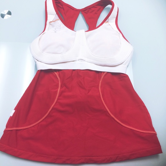 Athleta Energy Tank in Red - Picture 3 of 5