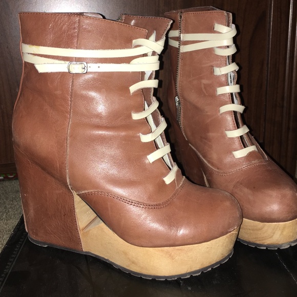 Deena & Ozzy booties