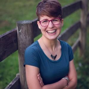 Meet your Posher, Deborah