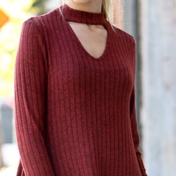 Burgundy Red Choker Neck Lace Tunic Top - Picture 4 of 4