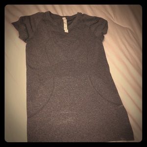 Lululemon Swiftly Tech short sleeve crew sz 6