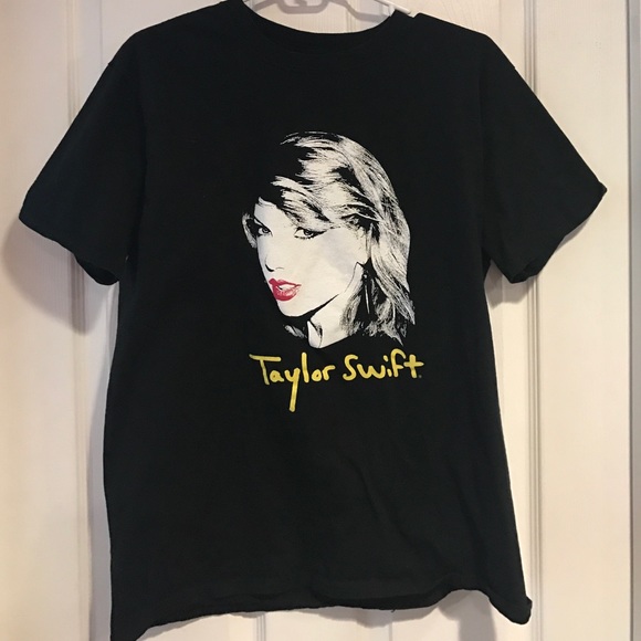 Attention SWIFTIES!! ❤️💋😻🎶🎵🎶🎵