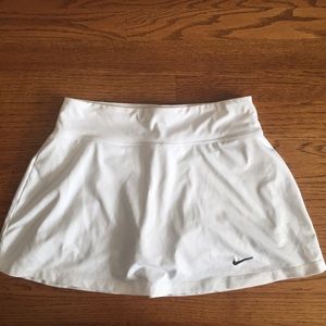 Nike dri-fit white tennis skirt M