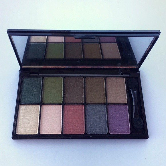 NYX Other - NYX Eye Shadow Palette 10 Color, For Green Eyes