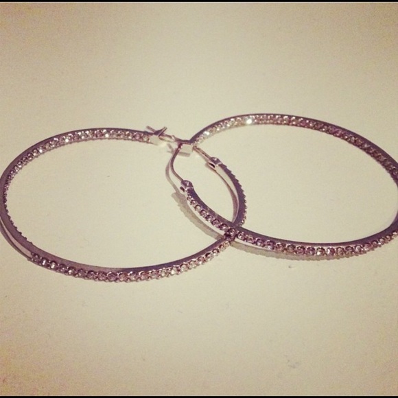 BNWT STELLA & DOT SILVER ADELAIDE HOOPS