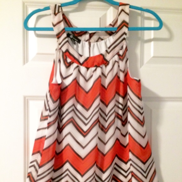 Wavy and flirty top