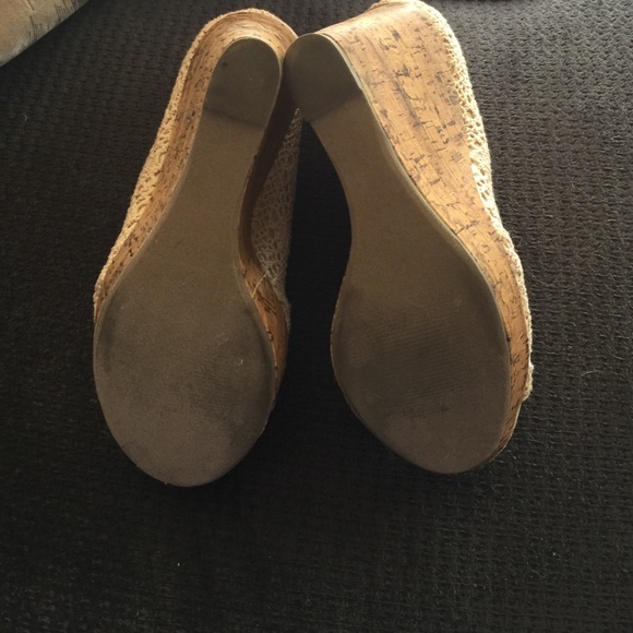 White/ivory wedges - Picture 3 of 4