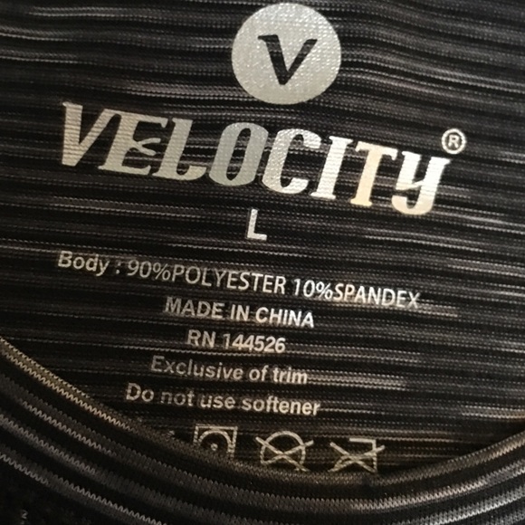 🍏Velocity workout shirt.🍏 - Picture 4 of 5
