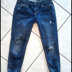 Medium wash boyfriend jeans!!