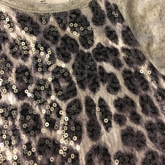 Express Sweater - Picture 3 of 3
