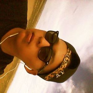 Meet your Posher, Lyle