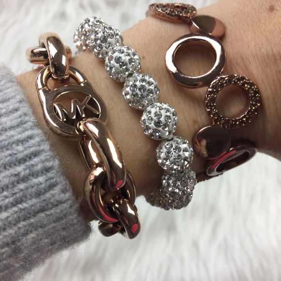 Michael Kors rose gold chain toggle bracelet - Picture 4 of 4