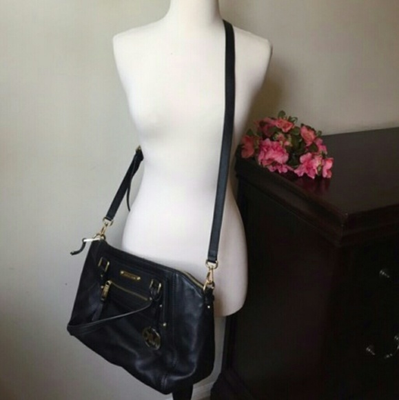 **SOLD** Michael Kors Black Leather Satchel - Picture 6 of 6