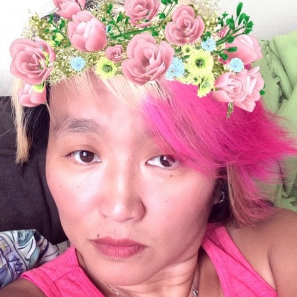 Meet your Posher, Aimee - Picture 1 of 3