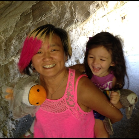 Meet your Posher, Aimee - Picture 2 of 3