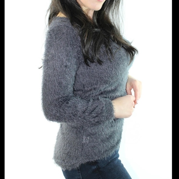 Fancy pullover Sweater - Picture 3 of 3