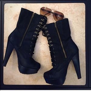 Steve madden Evander lace up boots sz 8