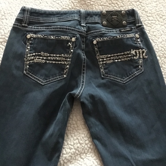 Size 27 miss me jeans