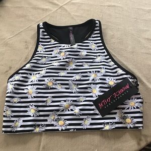 NYT Betsy Johnson daisy crop top!