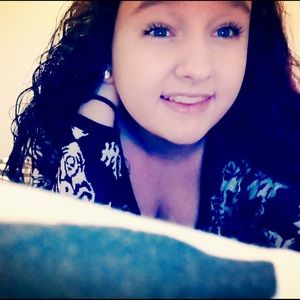 Meet your Posher, Dakota