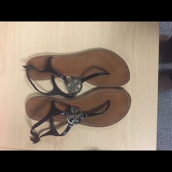 Used black Tory burch sandals size 9.5