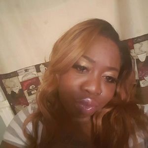 Meet your Posher, Carla