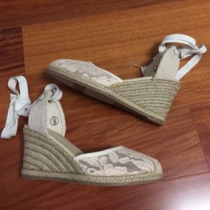 Soludos Lace Tall Wedge