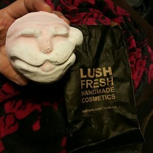 Lush Father Christmas Bath bomb