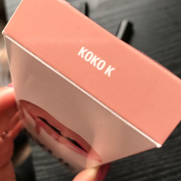 Kylie lip kit 'koko k' brand new with box - Picture 4 of 4