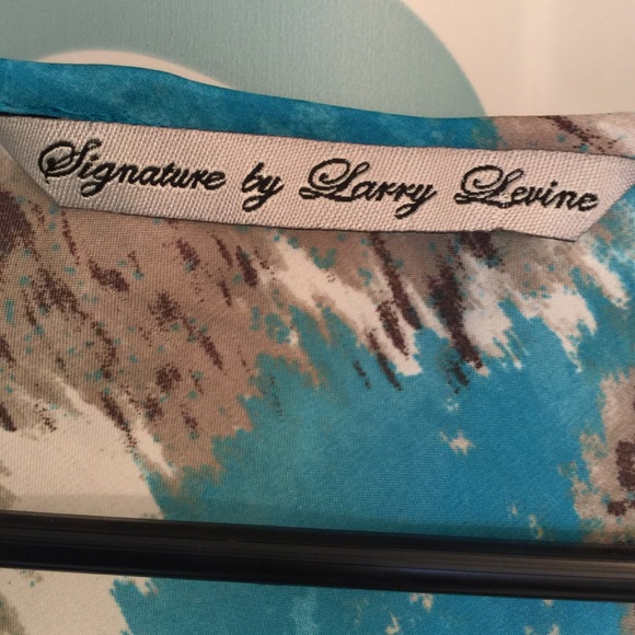 Larry Levine medium nice short sleeve - Picture 2 of 3