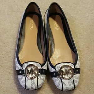 Michael Michael Kors Fulton Flats - 7.5 (new)