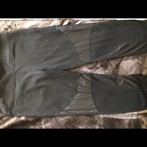 Fabletics Capris