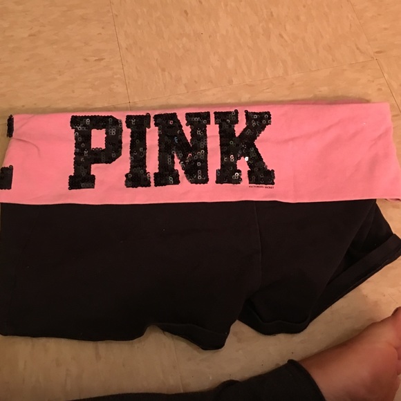 Victoria secret yoga shorts - Picture 2 of 2