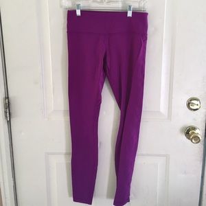 Lululemon Wunder Under purple leggings