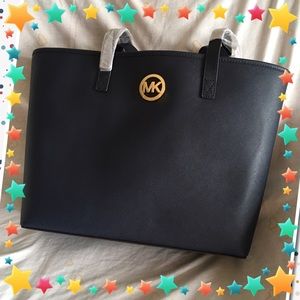 🎉💝MK TRAVEL TOTE🎉NWT💞Authentic✅