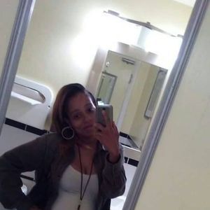 Meet your Posher, Raquel