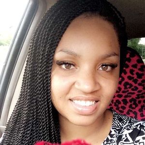 Meet your Posher, Telicia