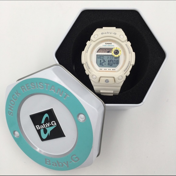 Baby-G Sock Resistant Women's Watch - Picture 1 of 4