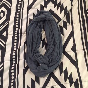 Brandy Melville Infinity Scarf