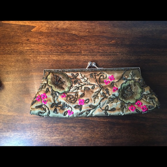 Beaded clutch. - Picture 2 of 4