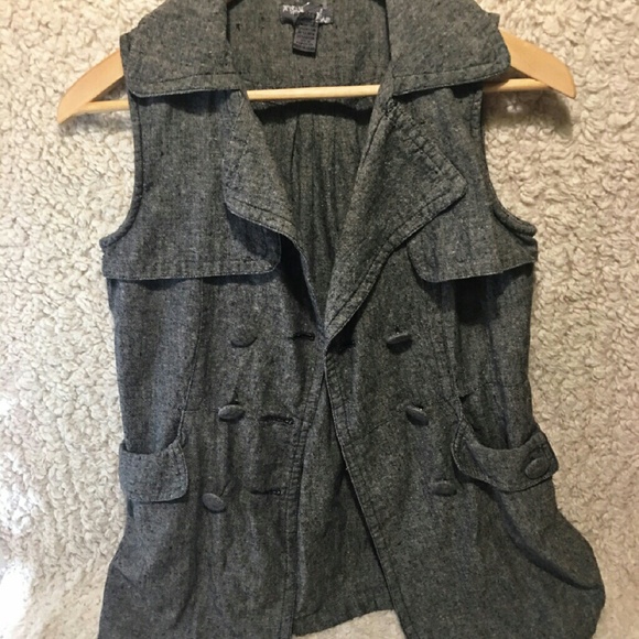 Cute top. Vest style cute office appropriate