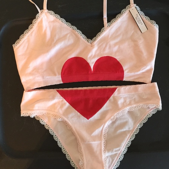 New Victoria's Secret bra panty set Large
