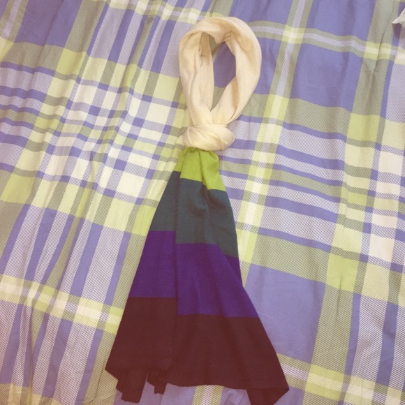 Women's scarf