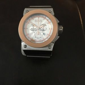 Invicta akula reserve like new stainless and rose