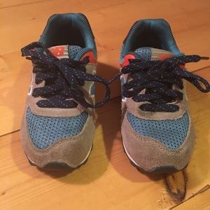 Kids New Balance 574 size 8