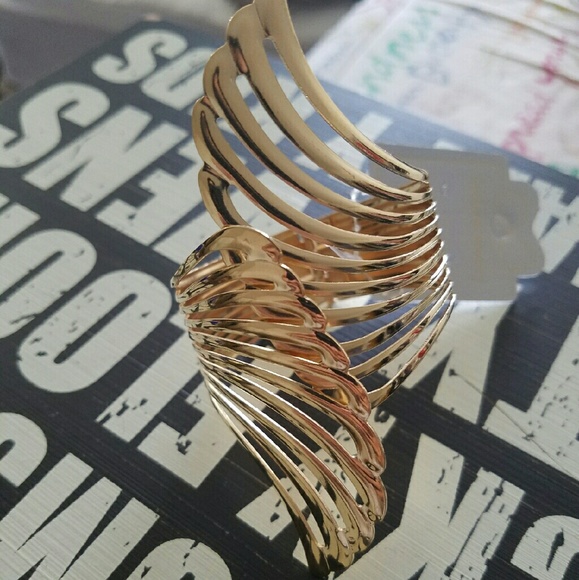 GOLD SILVER WINGED CUFF BRACELET - Picture 3 of 4