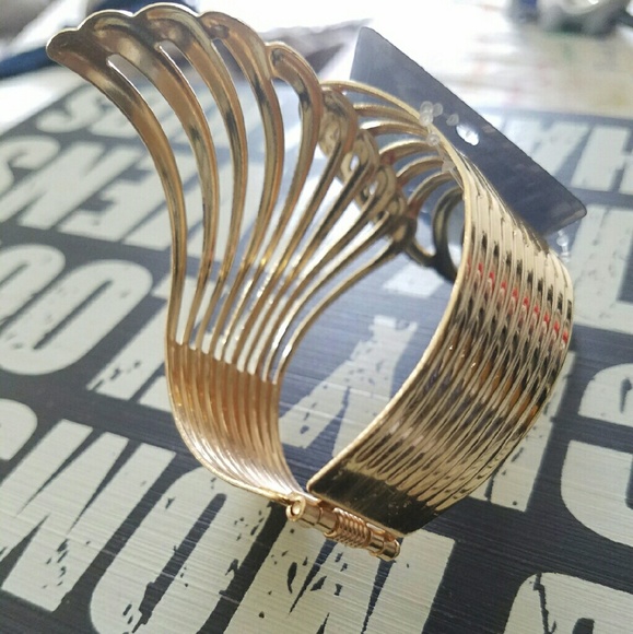 GOLD SILVER WINGED CUFF BRACELET - Picture 4 of 4
