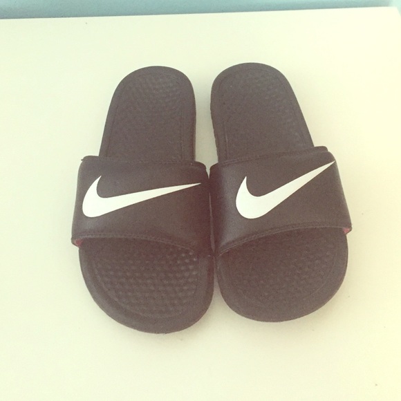 Nike slides